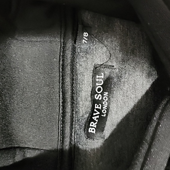 Black tracksuit. - Picture 2 of 3